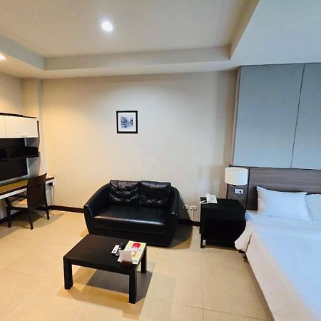 J Park Hotel - Sha Extra Plus Chonburi Exterior foto