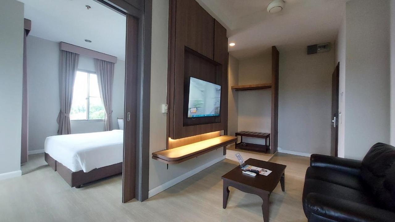 J Park Hotel - Sha Extra Plus Chonburi Exterior foto